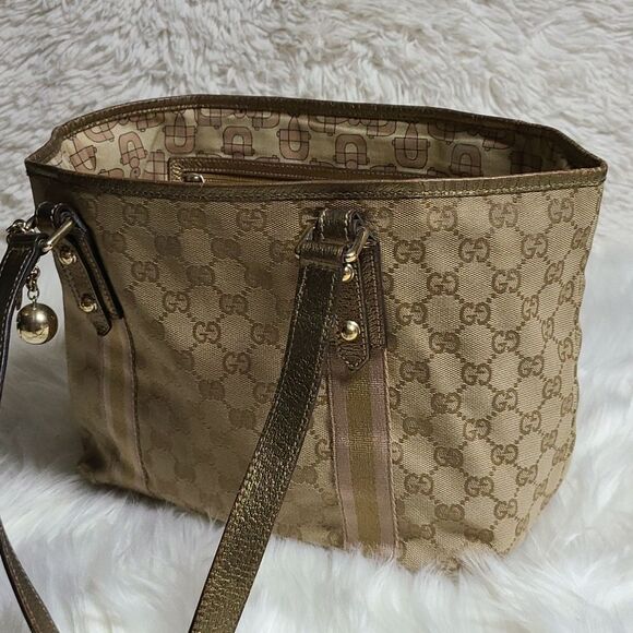 💯 Authentic  Gucci Tote Bag 🍀 - Picture 7 of 16